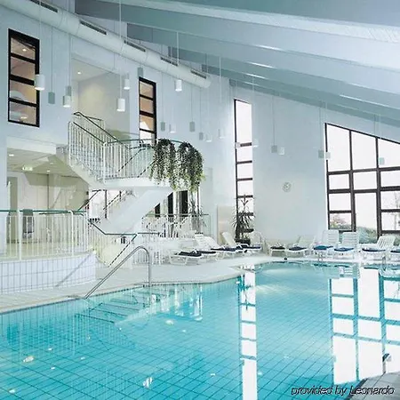 Trans World Kranichhoehe Hotel