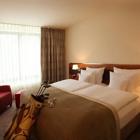 Trans World Kranichhoehe Hotel