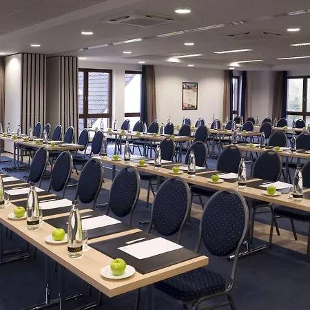 Trans World Kranichhöhe 4* Much