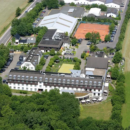 Trans World Kranichhoehe Hotel