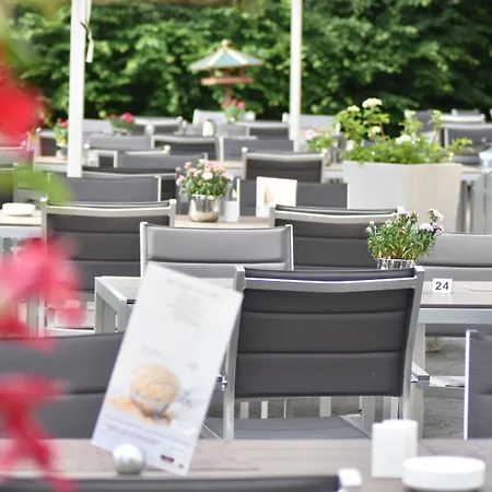 Trans World Kranichhöhe 4* Much