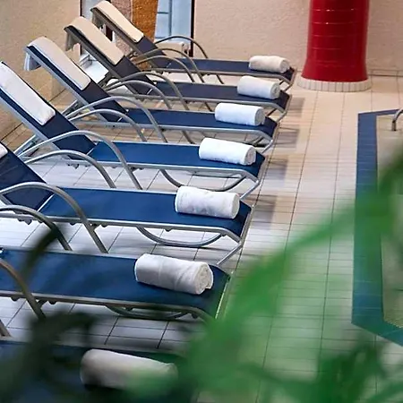 Trans World Kranichhöhe 4*