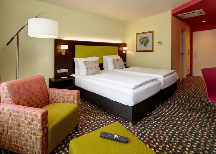 Hotel Trans World Kranichhoehe 4*