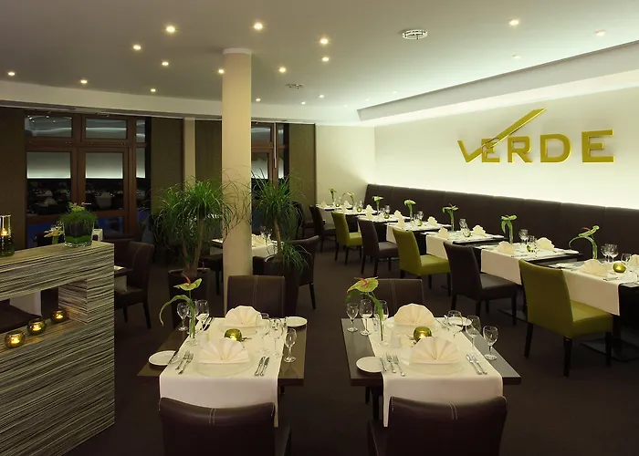 Hotel Trans World Kranichhoehe 4*