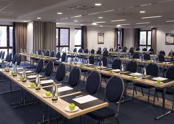 Trans World Kranichhoehe 4* Much