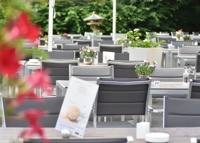 Trans World Kranichhoehe 4* Much