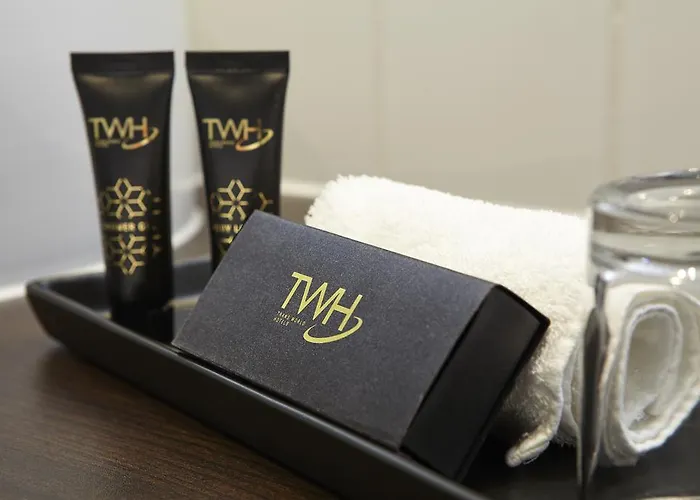 Trans World Kranichhoehe Hotel 4*